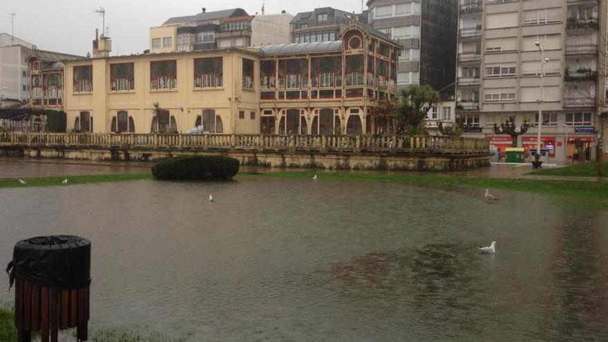 Inundación junto al edificio de la Terraza