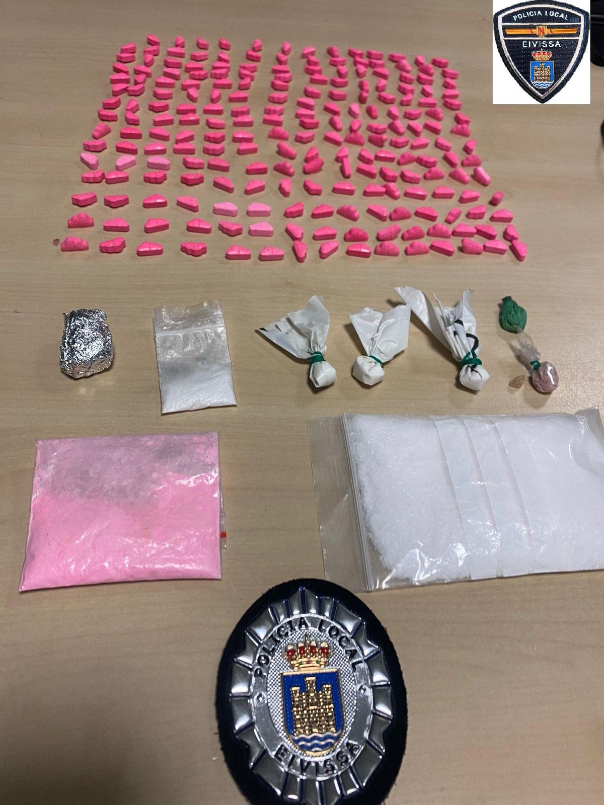 Los detenidos llevaban grandes dosis de ketamina, pastillas y tusi