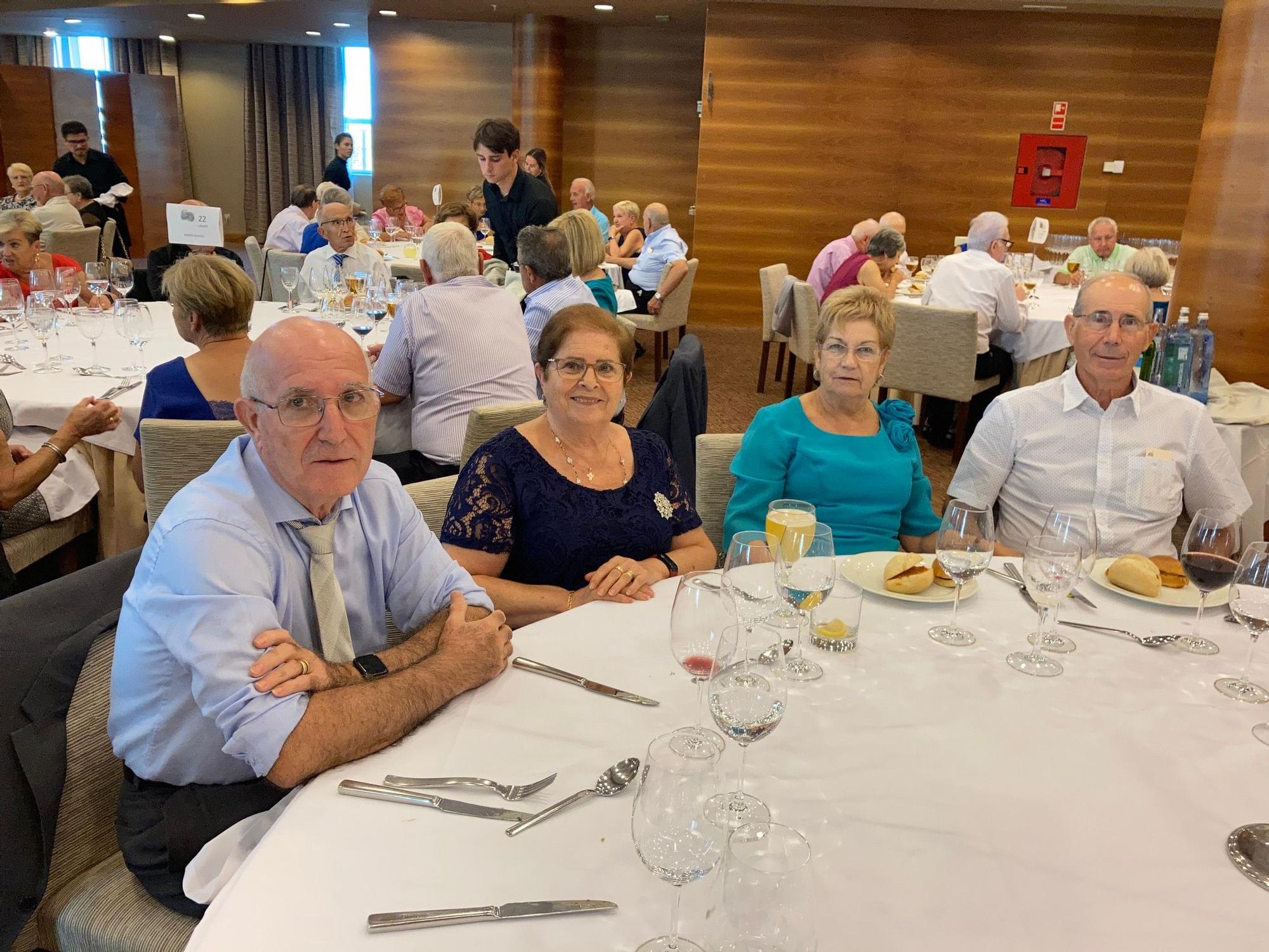 El Ayuntamiento de València organiza una fiesta de parejas que celebran sus bodas de oro