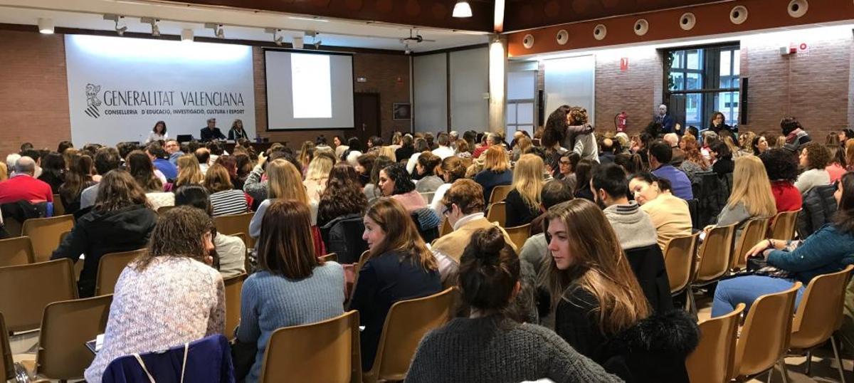 Una jornada amb la comunitat educativa aborda la dislèxia