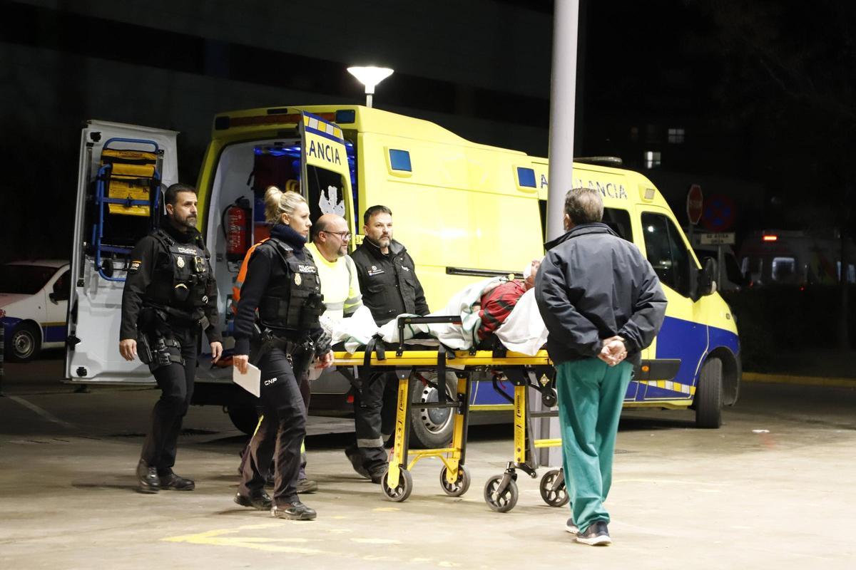 Los heridos en el accidente de tren de Córdoba llegan al Hospital Reina Sofía
