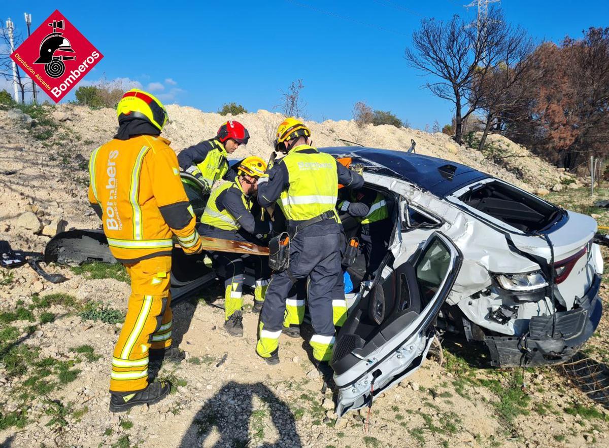 Accidente con tres heridos en la AP-7 de Benidorm