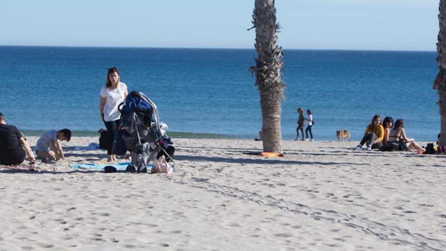 El sol animará a acudir a la playa durante las horas centrales del día