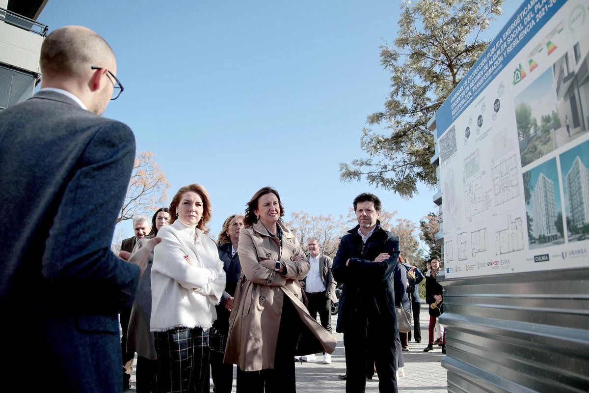 Visita a las obras de 91 viviendas públicas en el PAI de Malilla.