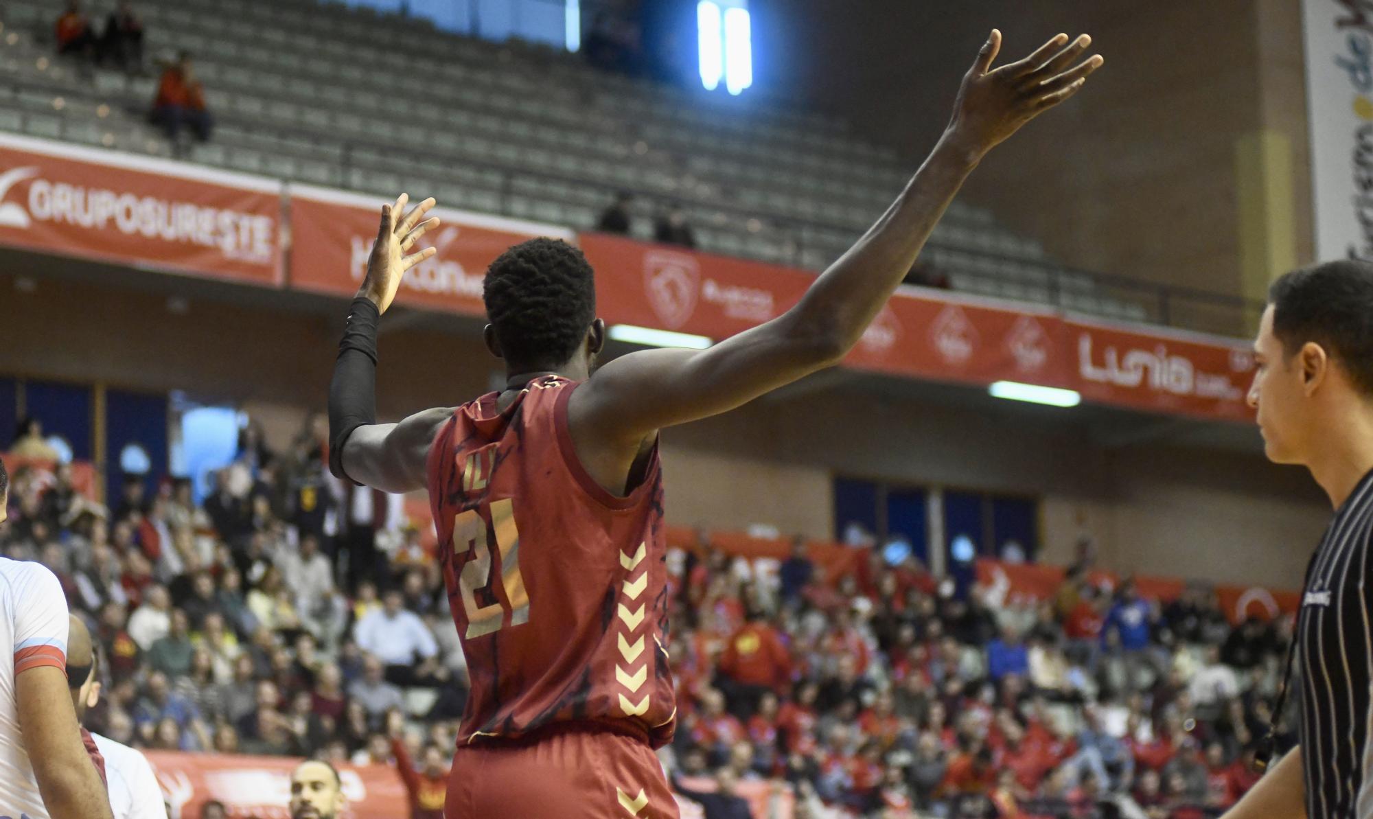 UCAM CB - Obradoiro