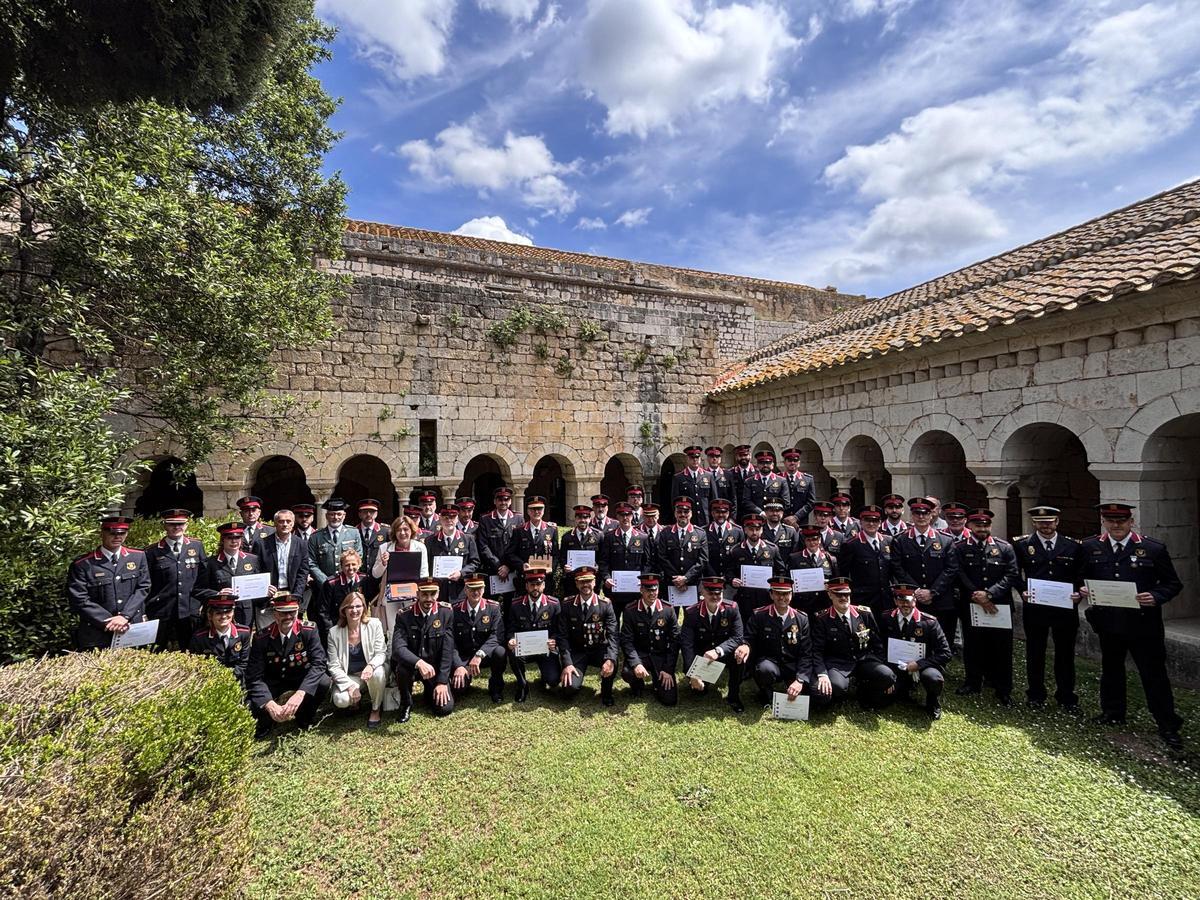 Foto de grup del Dia de les Esquadres dels Mossos de Figueres 2026.