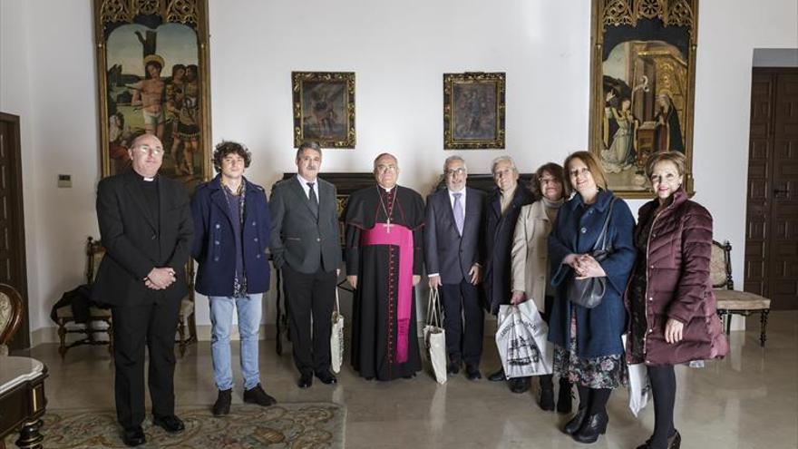 El obispo entrega los premios de poesía dedicados a Rafael Botí