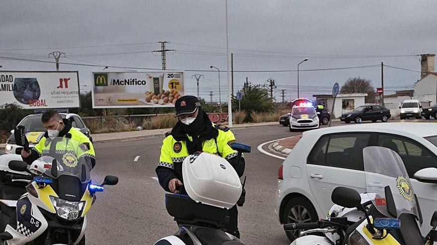 Uno de los controles de la Policía Local. | TORTAJADA
