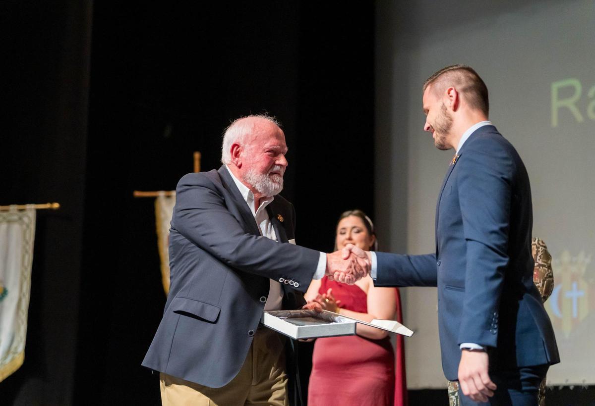 Reconocimiento a Ramón Casans.