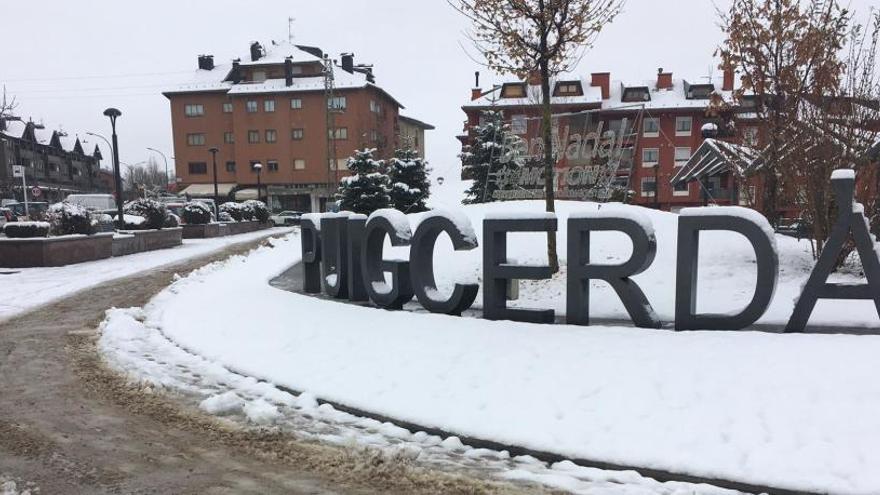 La Cerdanya rep una nevada escassa a cotes baixes que suma a les pistes