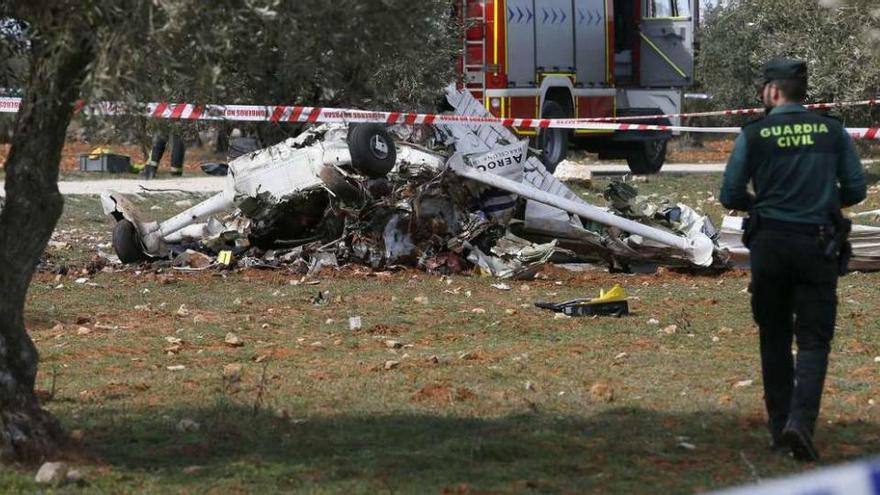 Mueren tres jóvenes al estrellarse en Madrid una avioneta que salió de Sabadell