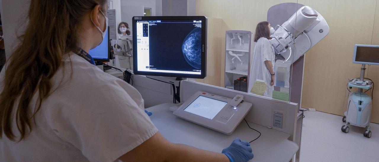 Unitat de diagnòstic ràpid del càncer de mama de l’Hospital Vall d’Hebron. | QUIQUE GARCÍA/EFE