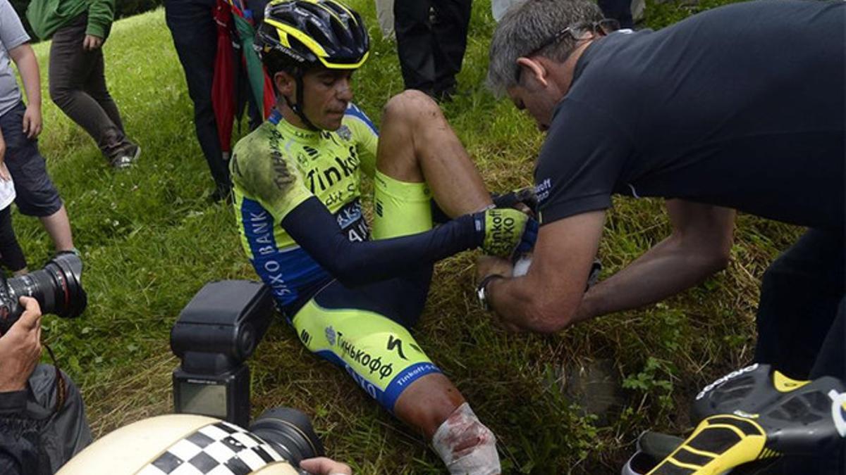 Alberto Contador en el momento de la caída