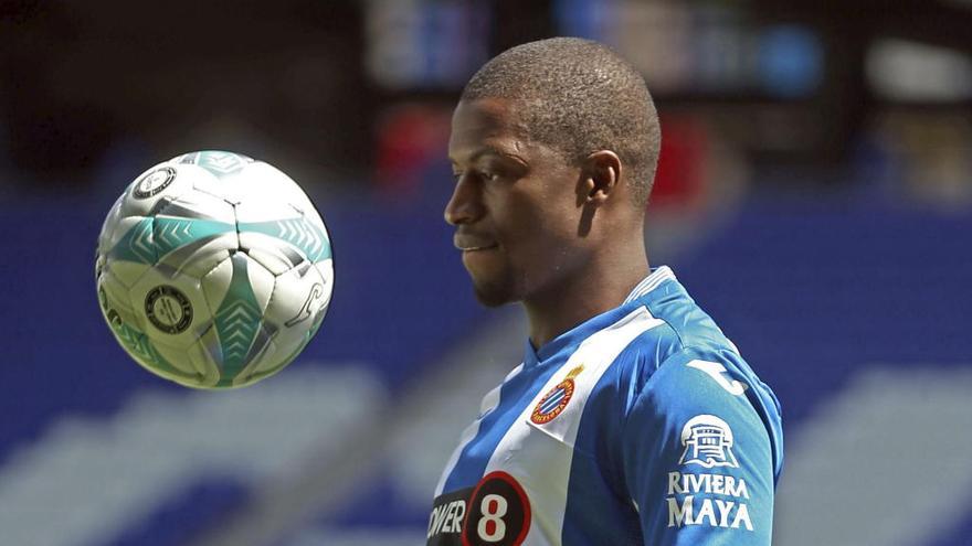 Diop, durante su presentación con el Espanyol.