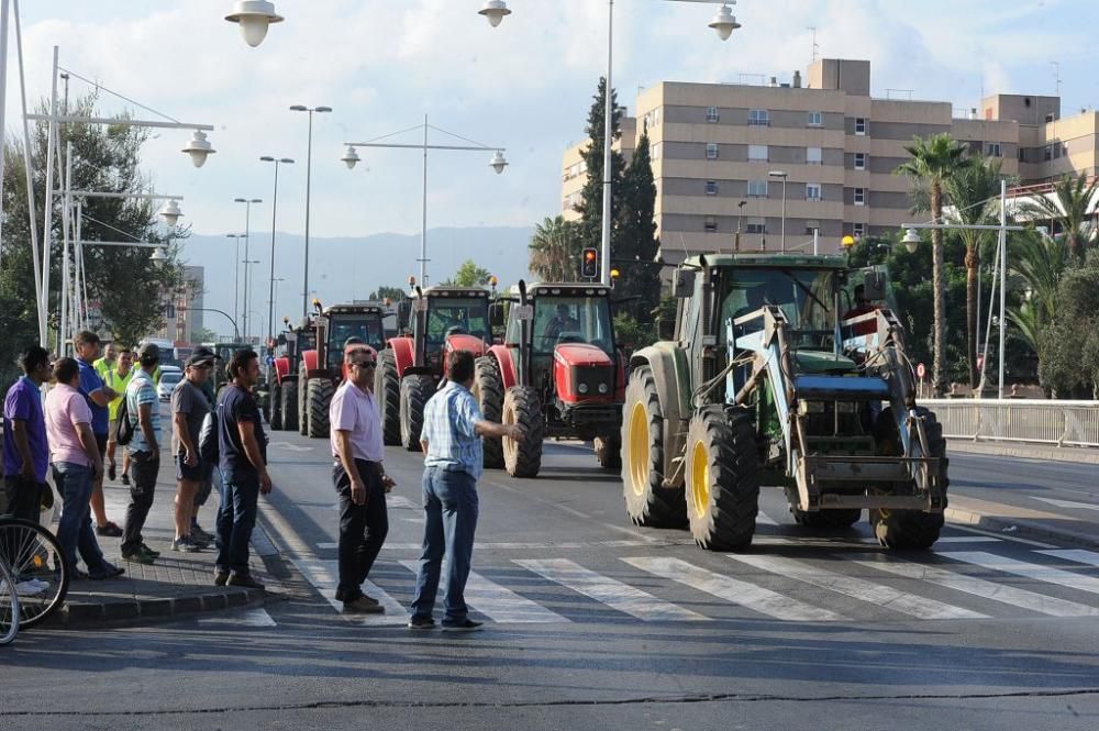 Los tractores a su paso por el Auditorio