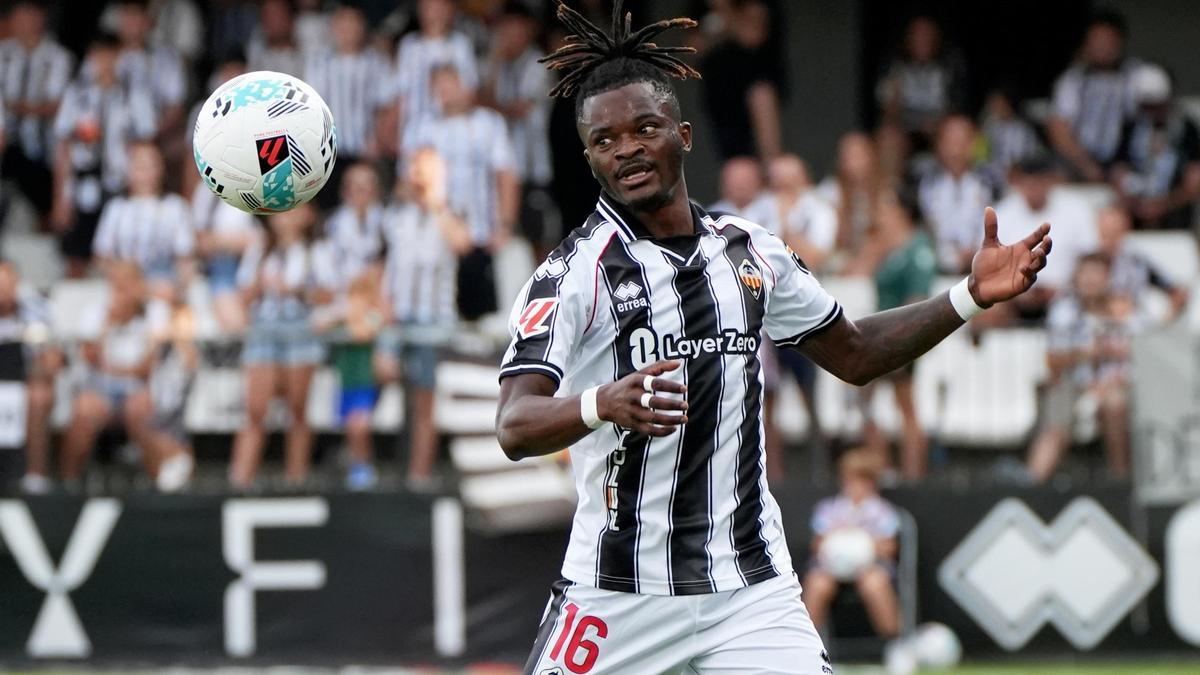 Brian Cipenga, durante un partido del CD Castellón.
