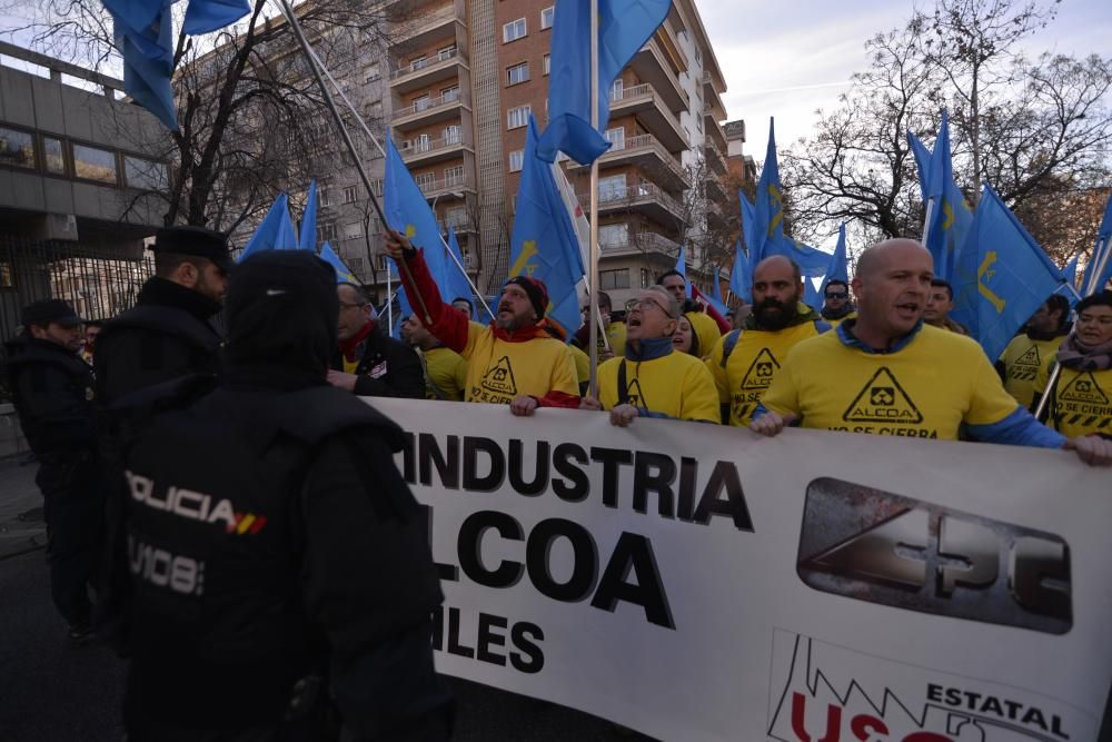 Manifestación de trabajadores de Alcoa en Madrid