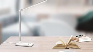 Esta lámpara LED es ideal para cualquier escritorio