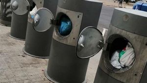 Recogida de basuras por el sistema neumático en el Poblenou