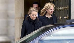 Les infantes Elena i Cristina es van vacunar als Emirats durant una visita al rei Joan Carles