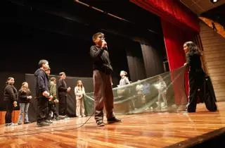 Avilés cierra el Foro Solidario con niños: "Tenemos que ayudarnos más"