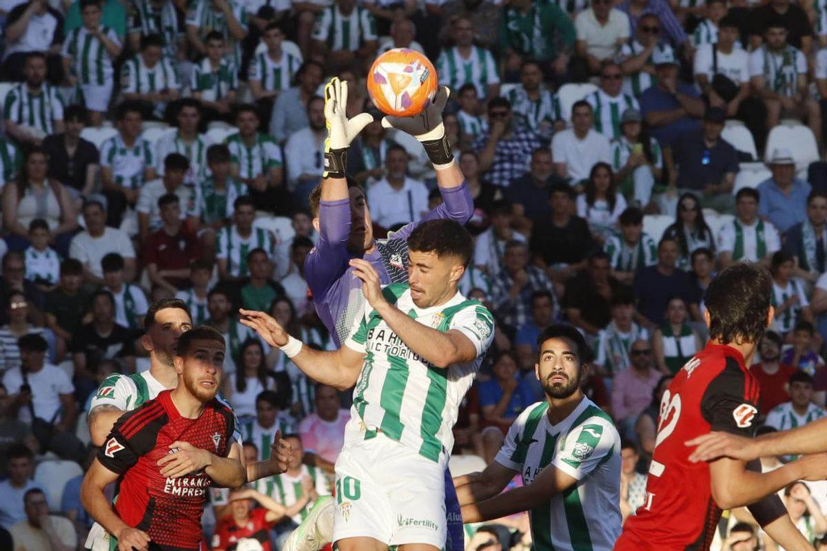 Córdoba CF-Mirandés: el partido de El Arcángel en imágenes