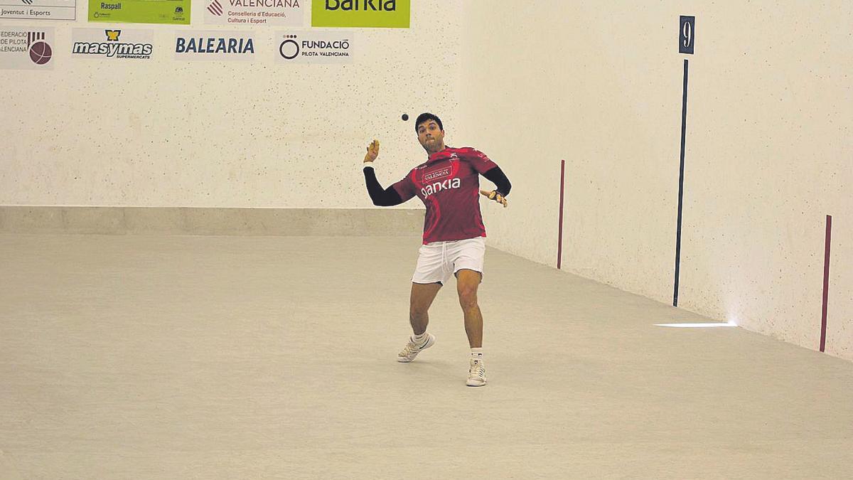 La pilota de élite pide ser profesional