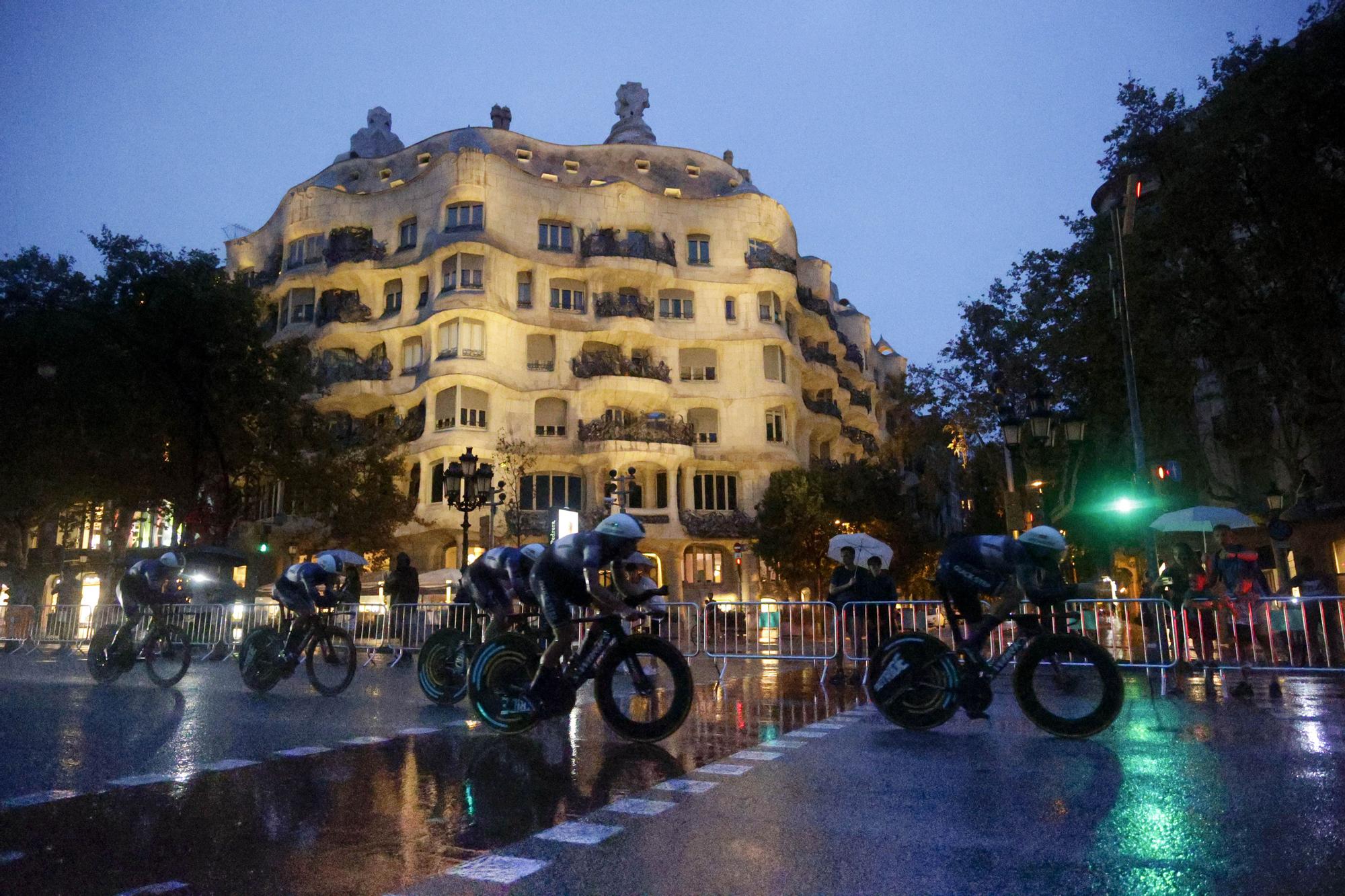 La etapa 1 de la Vuelta a España 2023, en imágenes
