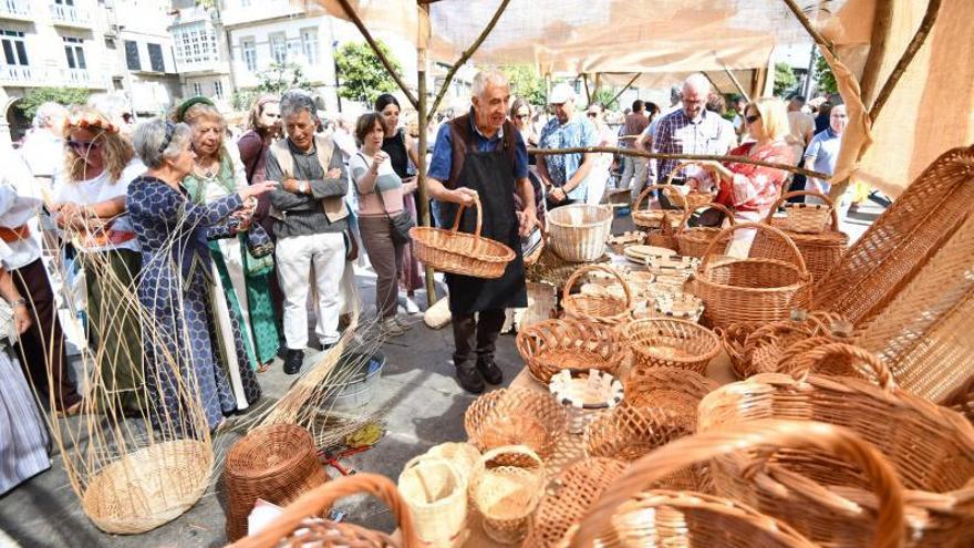 Puesto de cestería en el Mercado Medieval.