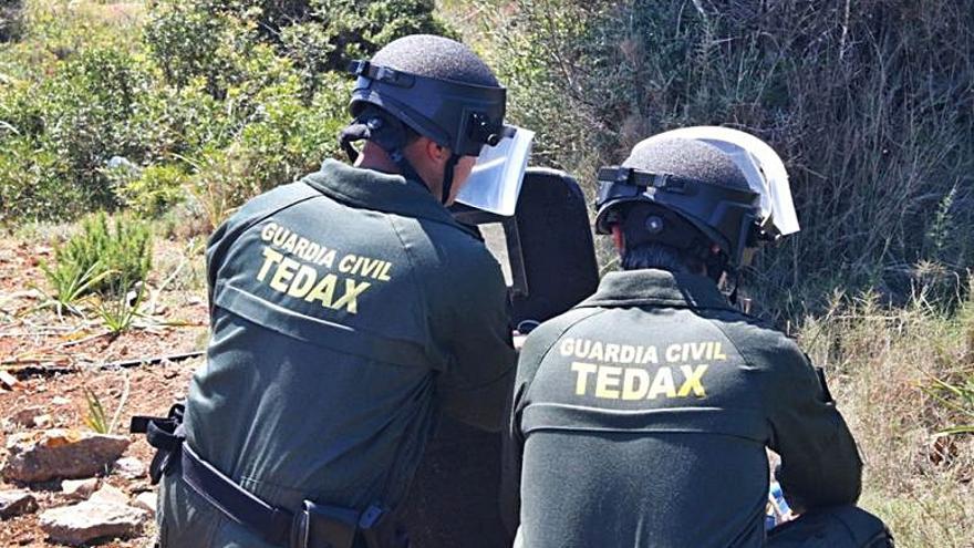 Una bomba de 
la Guerra Civil en el Puig de l’Ofre | GUARDIA CIVIL