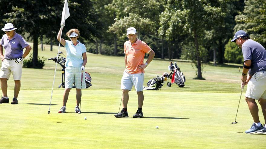 Torneo de LA NUEVA ESPAÑA-Trofeo Unicaja Banco de Golf: Un estreno brillante