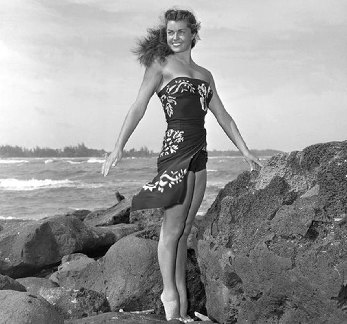 Esther Williams, en una imatge promocional per a un dels seus films, als anys 50. Esther Williams, en una imatge promocional per a un dels seus films, als anys 50.