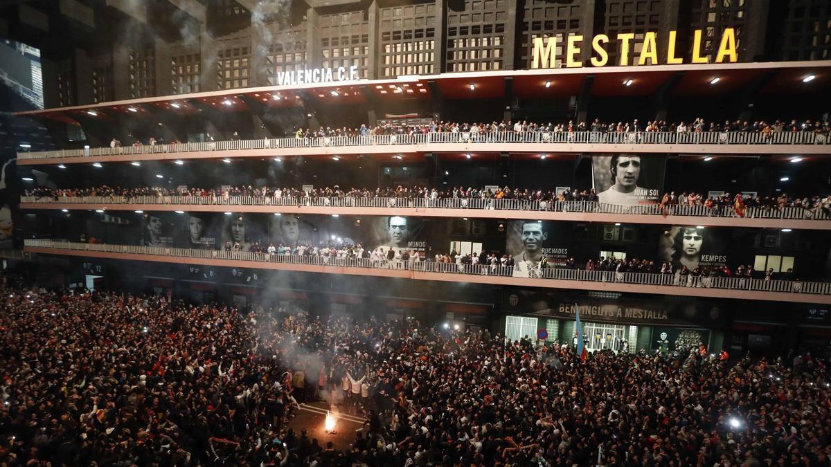 Mestalla se llena de ilusión por la Copa