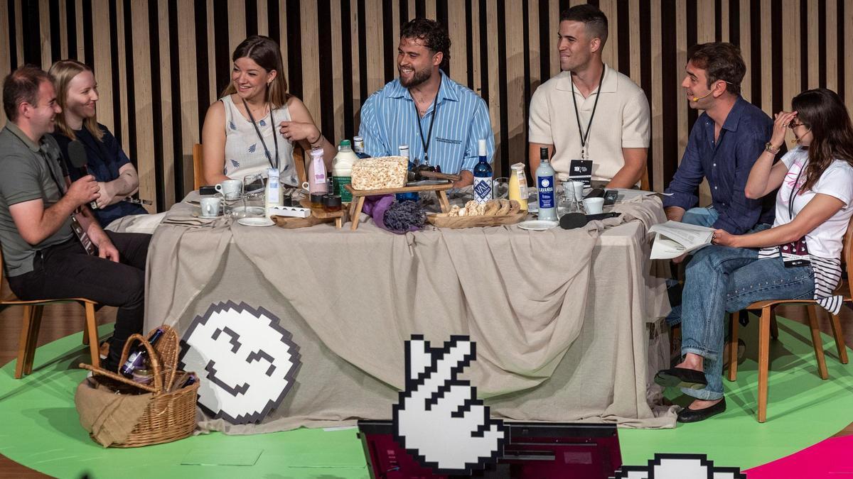 Una de las charlas celebradas este lunes en San Sebastián durante la presentación de la cuarta edición del listado bienal del Basque Culinary Center de jóvenes talentos gastronómicos españoles.