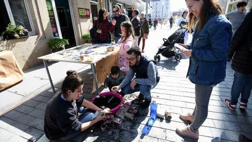 Las actividades en la calle de &quot;A pé de rúa&quot; se dirigieron a públicos de todas las edades. // Gustavo Santos