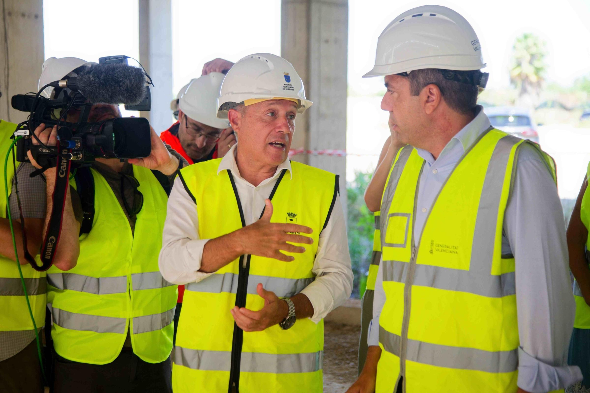 Visita de Mazón al futuro IES Jaume I de Burriana