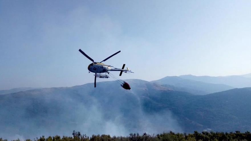 El Infoex da por controlado un incendio forestal en Garganta la Olla