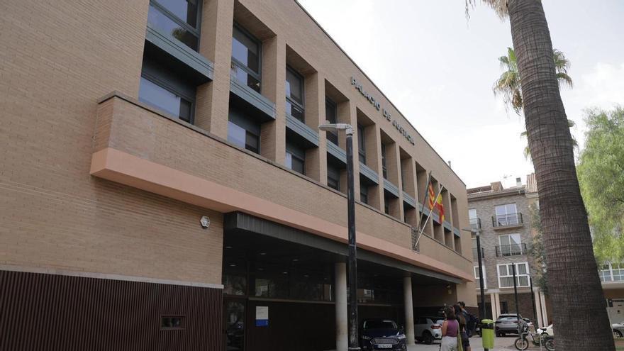 La jueza de la dana de València rechaza la recusación contra ella del abogado youtuber: "Es un fraude procesal que busca apartarme, sin causa alguna"