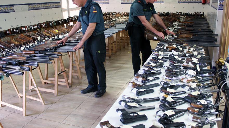 Subasta de armas de la Guardia Civil en Murcia