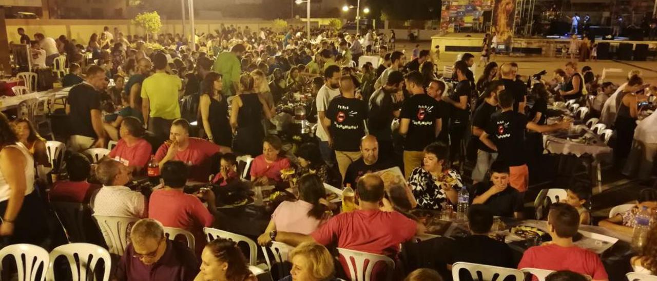 Comida de hermandad de las Peñas celebrada el año pasado en las Fiestas del Cristo.