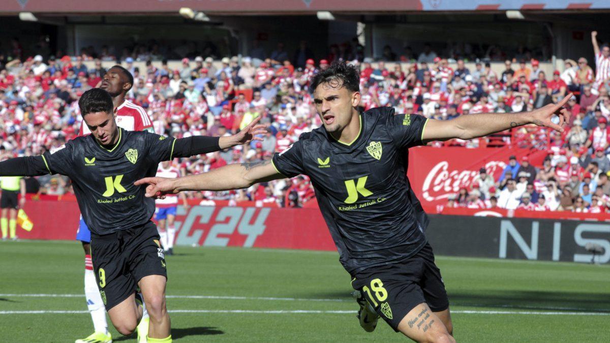 El canterano celebra su gol contra el Granada.