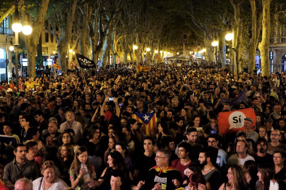 Unas 3.500 personas se manifiestan en Palma a favor del "derecho a decidir de los catalanes"