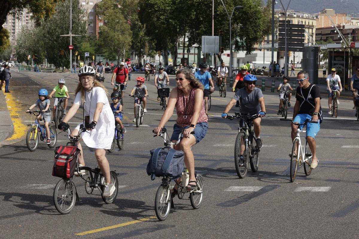 La fiesta de la bicicleta regresa a las calles de Barcelona con la Bicicletada.