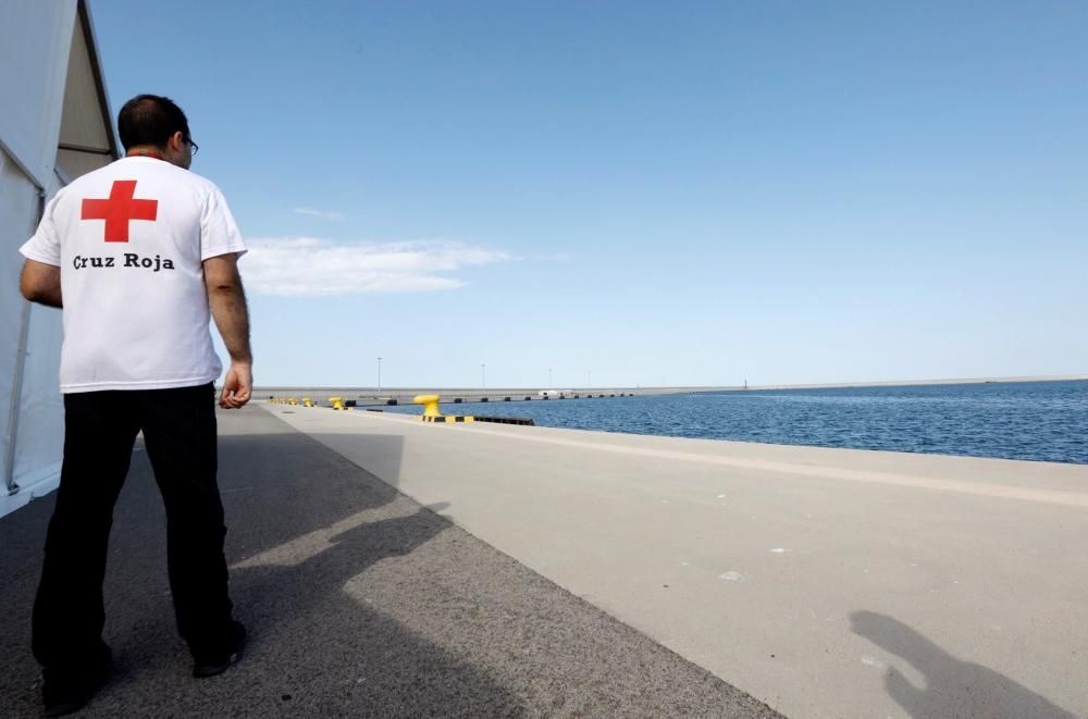 Preparativos para la llegada del Aquarius a València