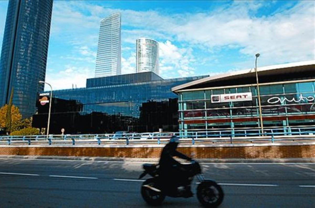 Presència 8 Concessionari de Seat al passeig de la Castellana. Presència 8 Concessionari de Seat al passeig de la Castellana.