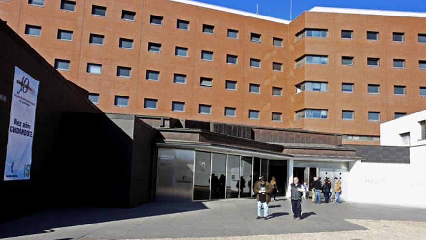 El Hospital en el que murió un hombre por Legionella.