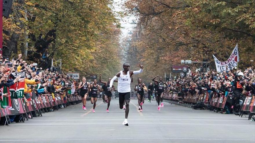 Kipchogue derriba el muro