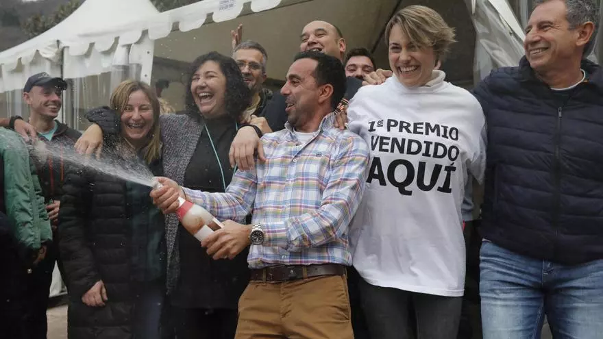 El Gordo riega Moreda de Aller (Asturias) con 164 millones de euros