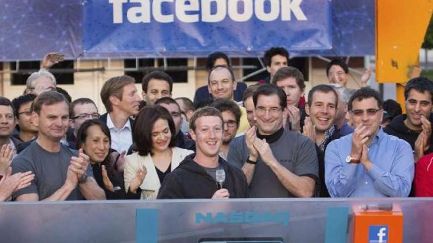 Zuckerberg, en mayo de 2012, durante el debut de Facebook en Bolsa. / zef nikolla