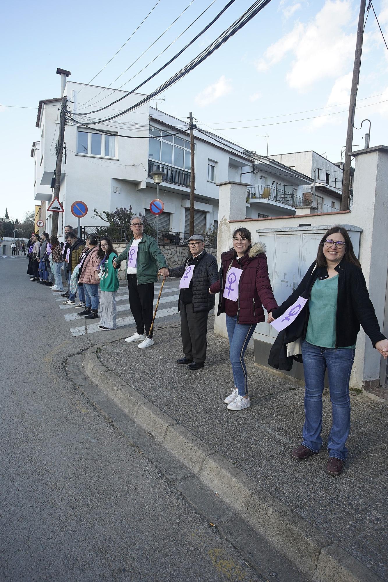 Les imatges de la cadena humana a Girona Est pel 8M